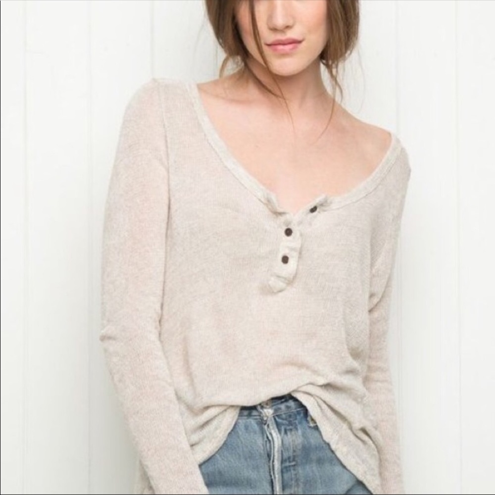 Brandy Melville- Nadia Knit Sweater